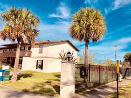 featured image of 121 W Marion Ave