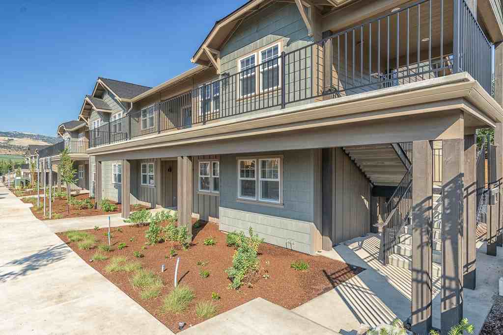 441 Talent Ave - Photo 3 of 27