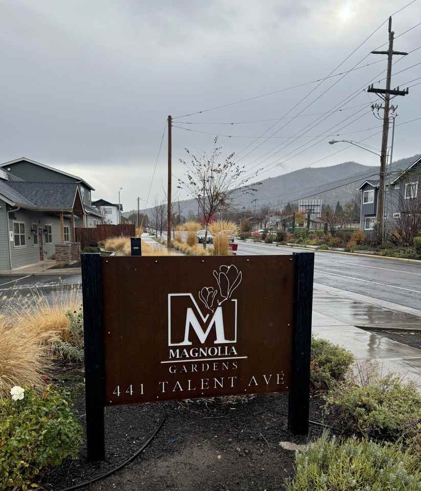 441 Talent Ave - Photo 5 of 27