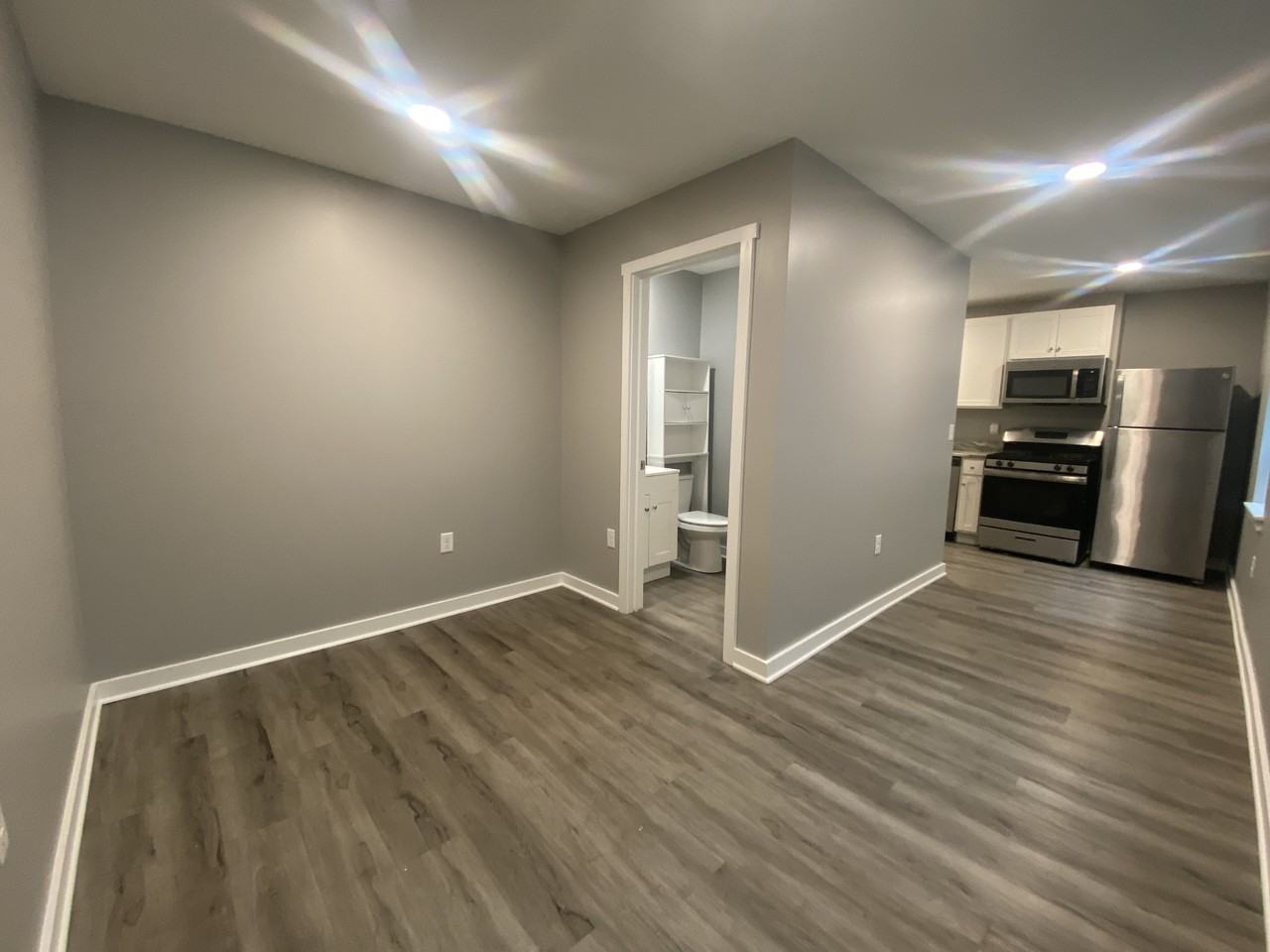 218 West King Street - Photo 7 of 14