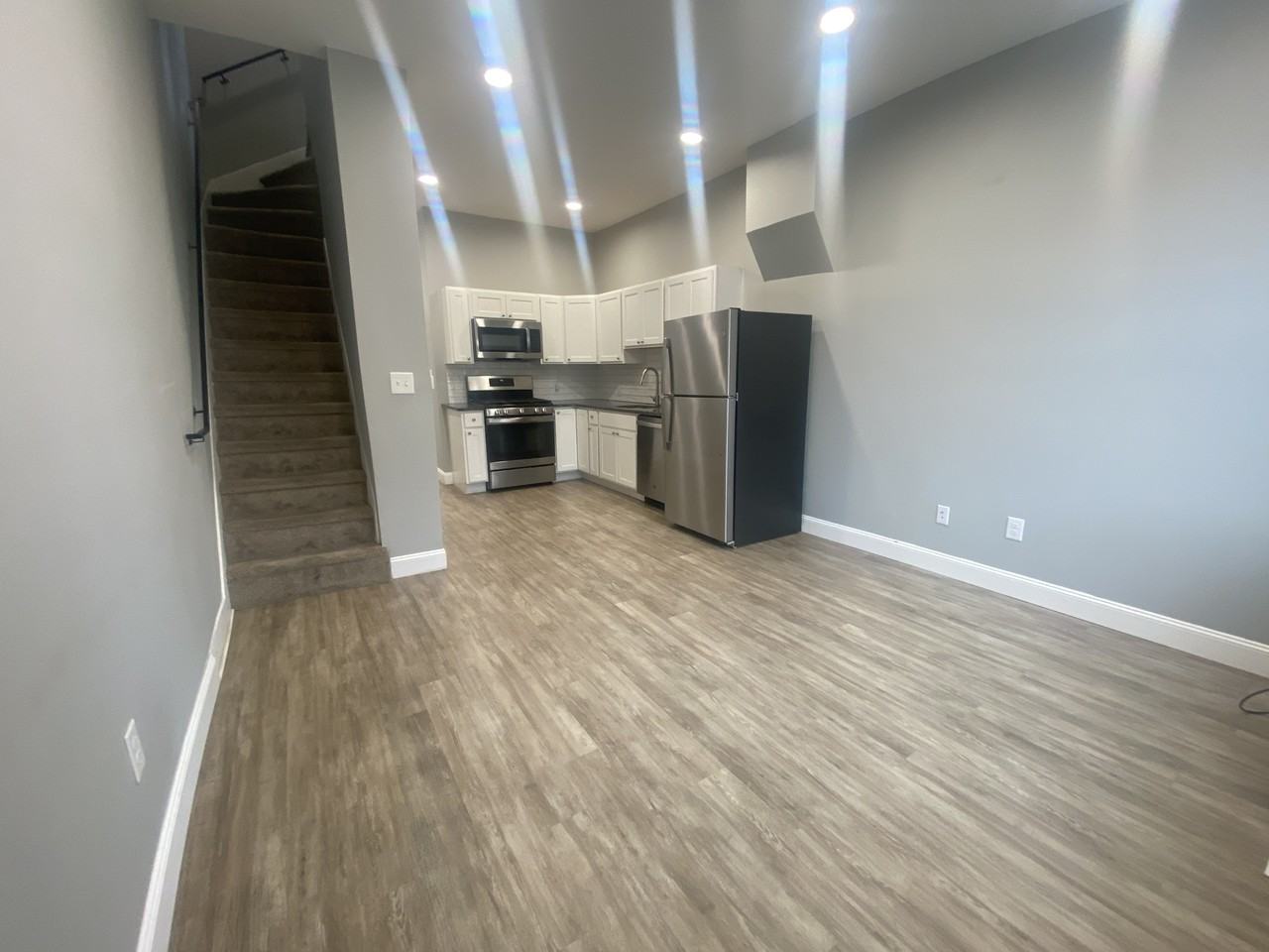 1 Hoffman Terrace - Photo 4 of 15