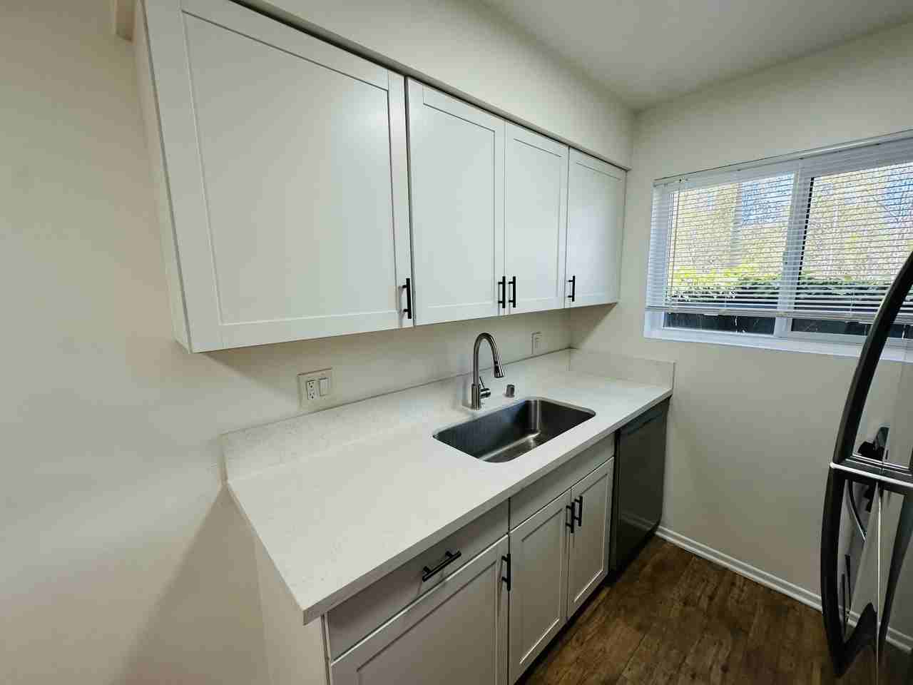 201 Ladera Street - Photo 2 of 21