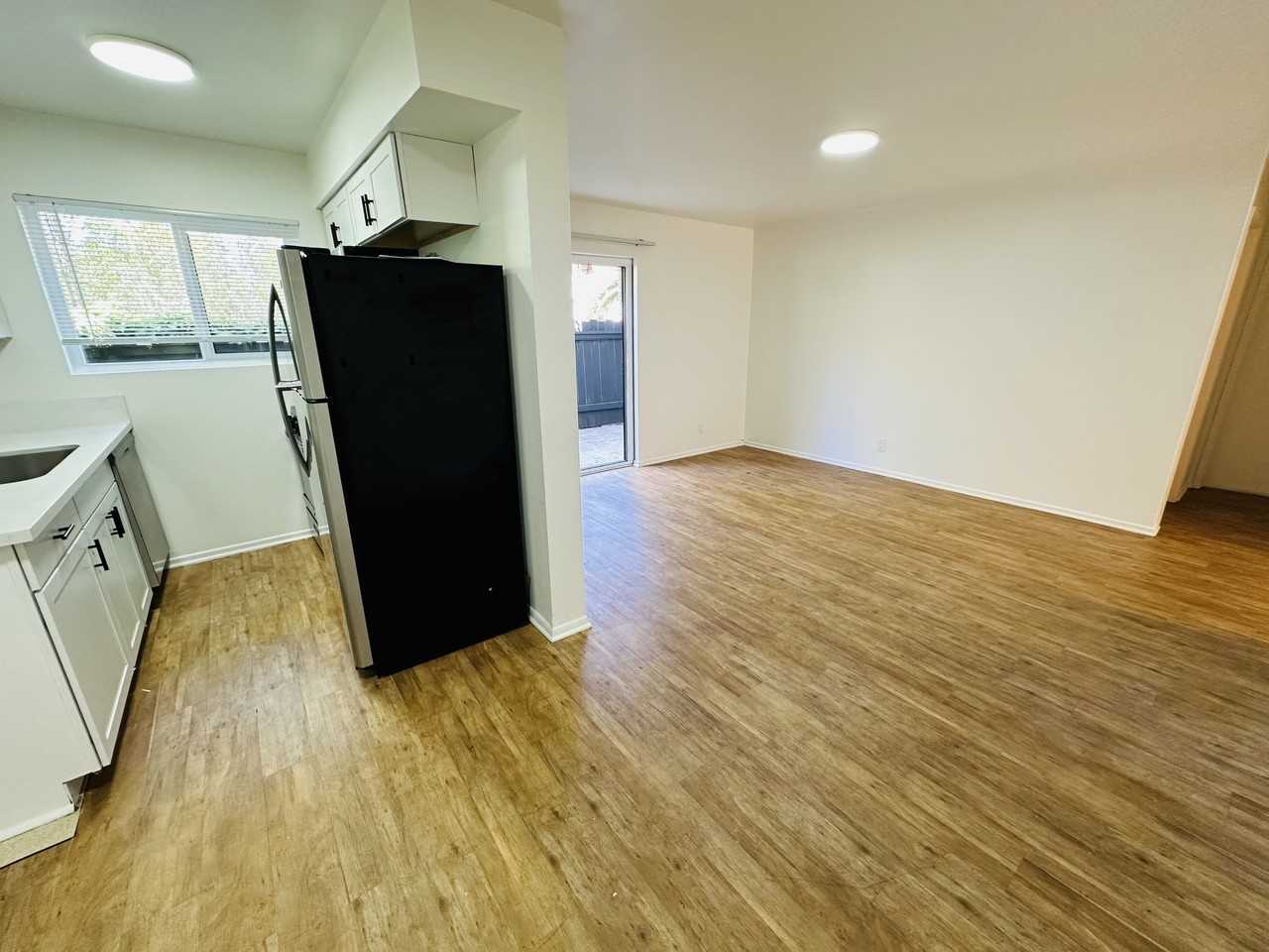 201 Ladera Street - Photo 4 of 21