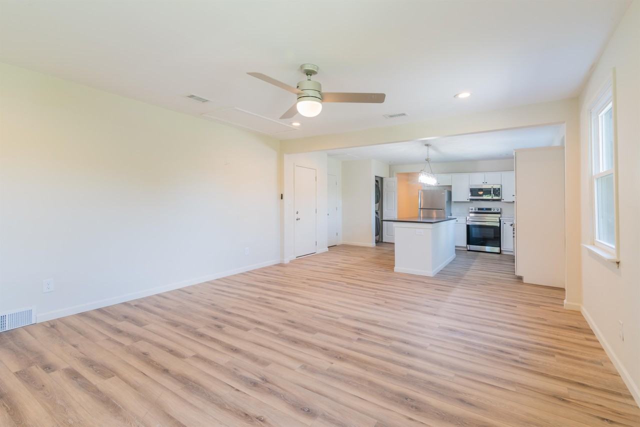 506 East Marion Street - Photo 3 of 19