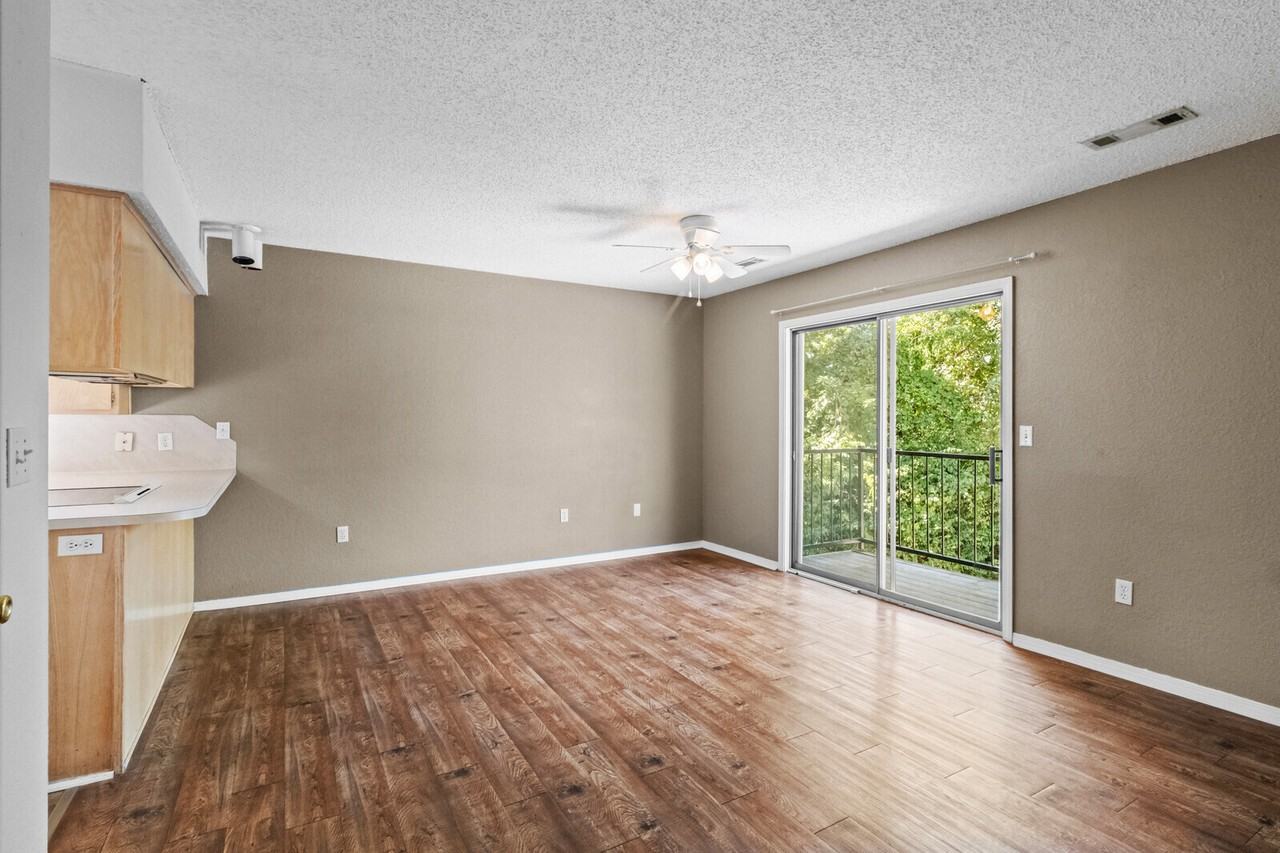 1621 N. Leverett Ave. Apartments - Photo 2 of 21