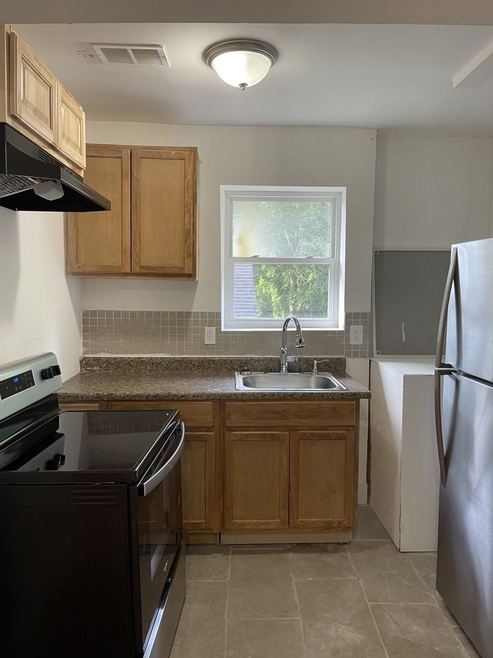 590 Joseph E Lowery - Photo 3 of 6