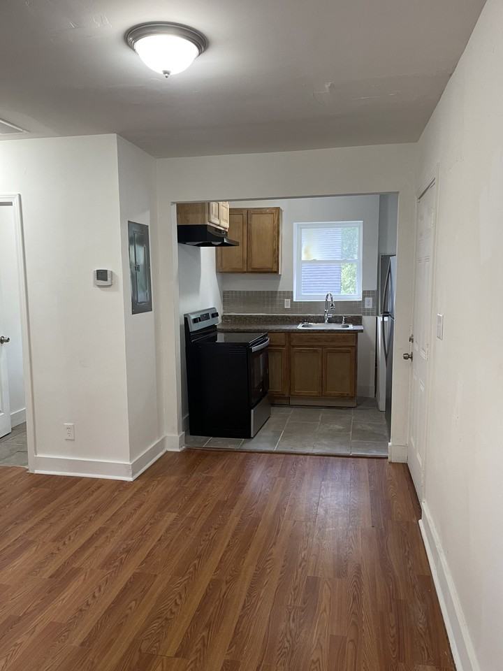 590 Joseph E Lowery - Photo 4 of 6