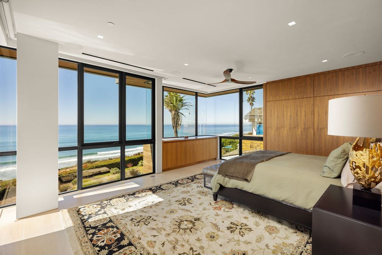 516 Stratford Court - Photo 5 of 43