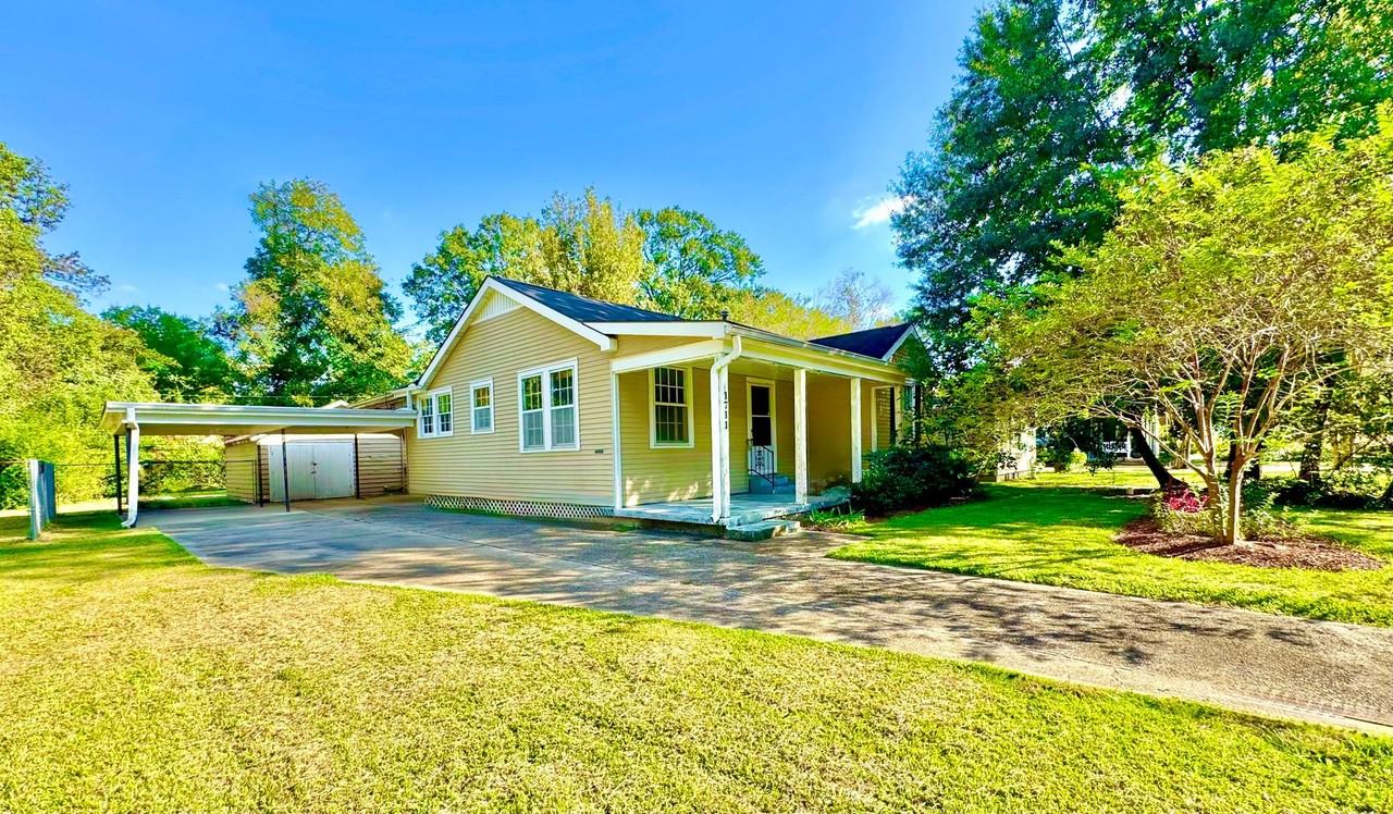 1711 Marshall Dr - Photo 3 of 24