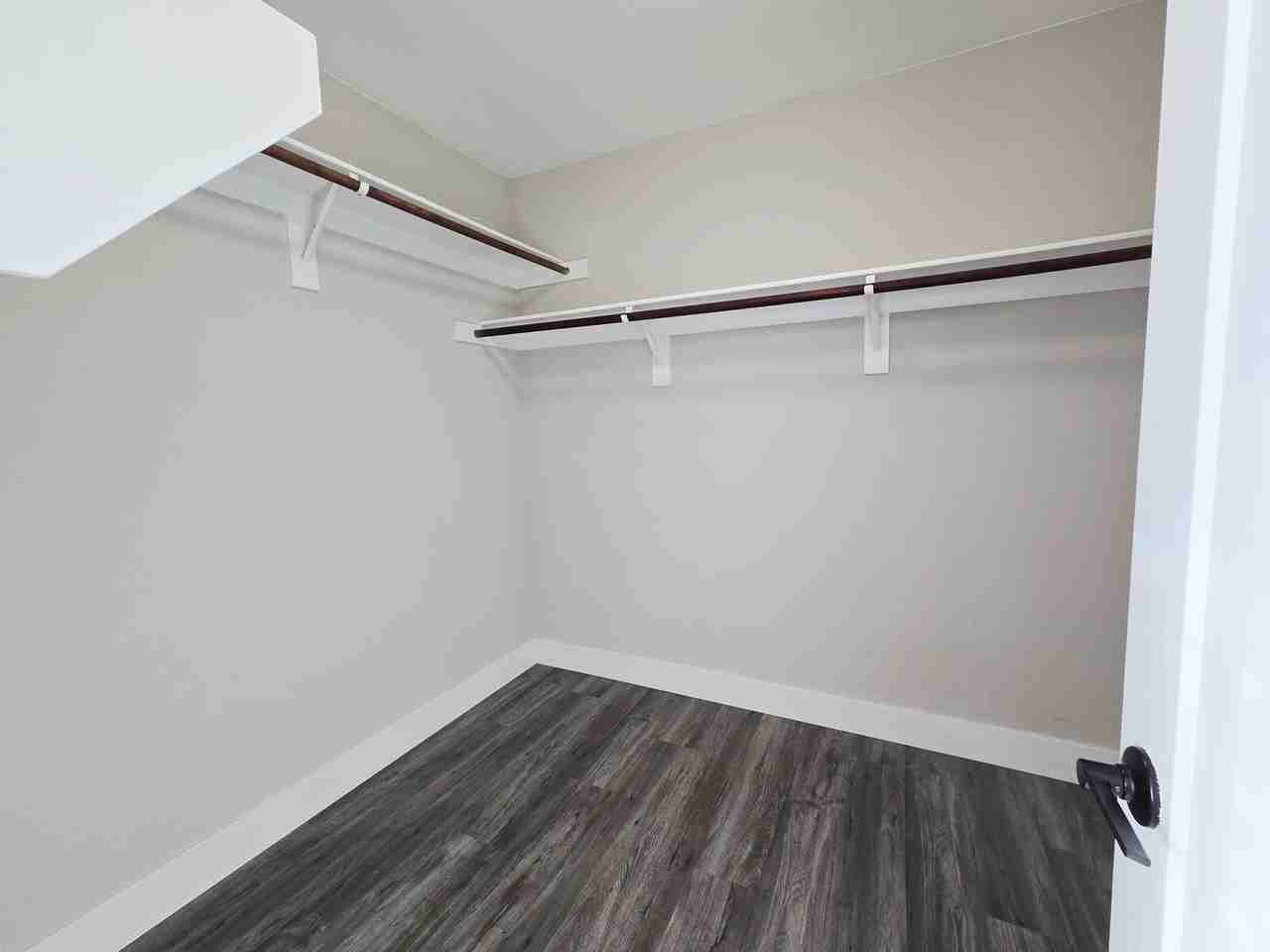 7721 Sanction Ave - Photo 3 of 38