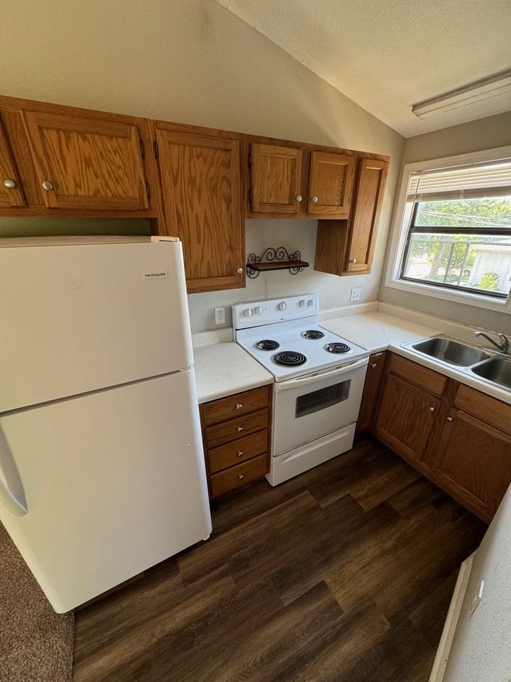 1319 Autumn Avenue - Photo 2 of 30