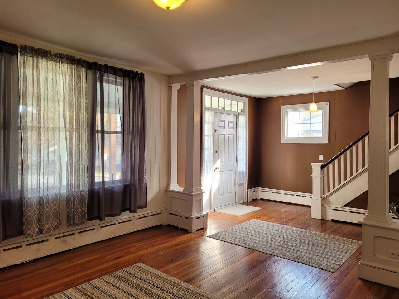 206 Roxbury Rd - Photo 5 of 14