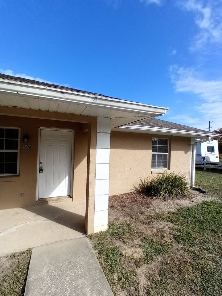 104 Berger Ct - Photo 2 of 19