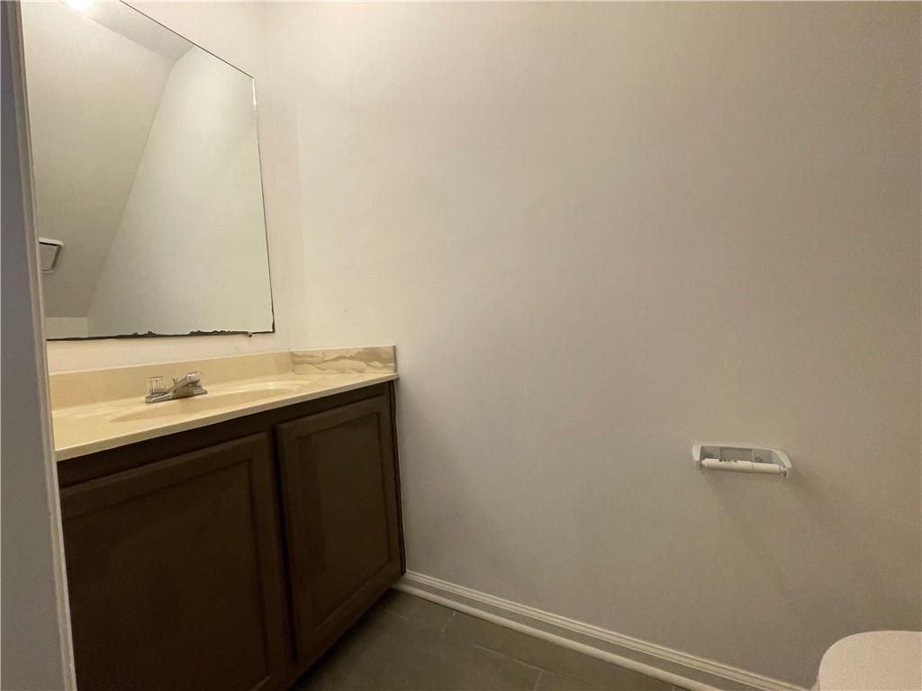 805 Arbor Hill Dr - Photo 4 of 13