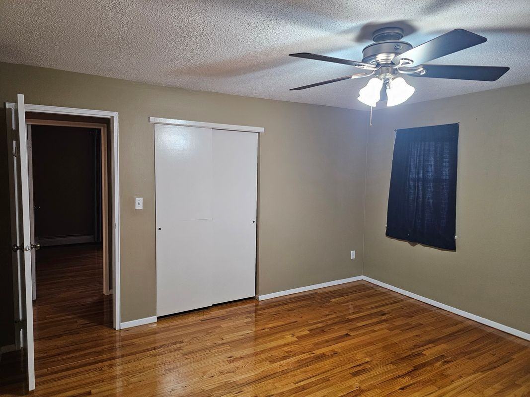 474 Oak Ave - Photo 5 of 10