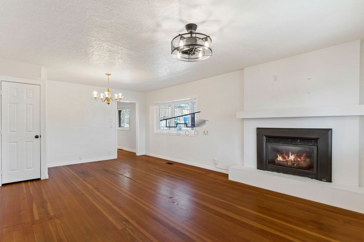 1132 W 1800 N - Photo 3 of 35