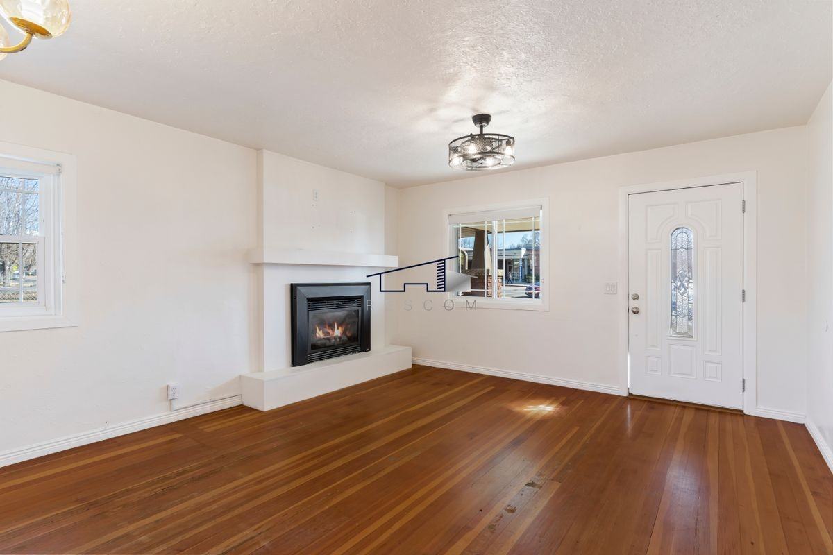 1132 W 1800 N - Photo 4 of 35