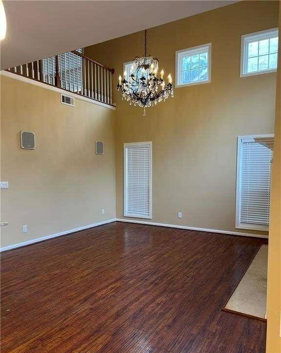 1020 Olde Roswell Grv - Photo 2 of 10