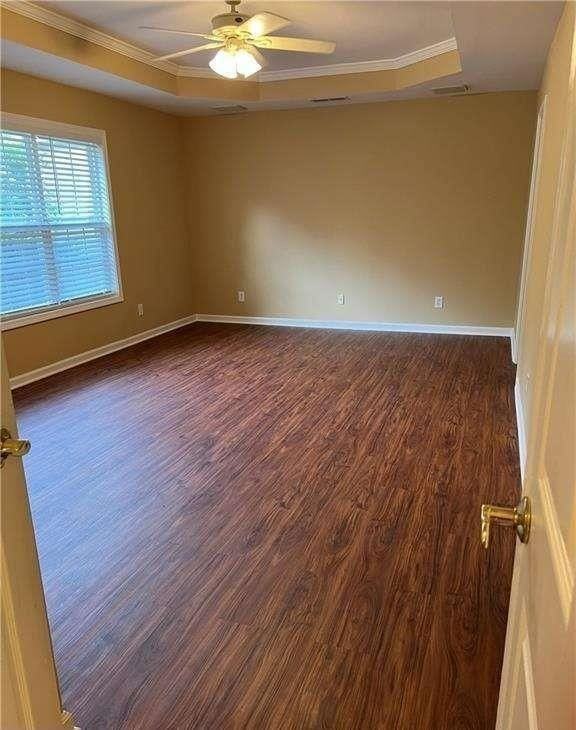 1020 Olde Roswell Grv - Photo 7 of 10