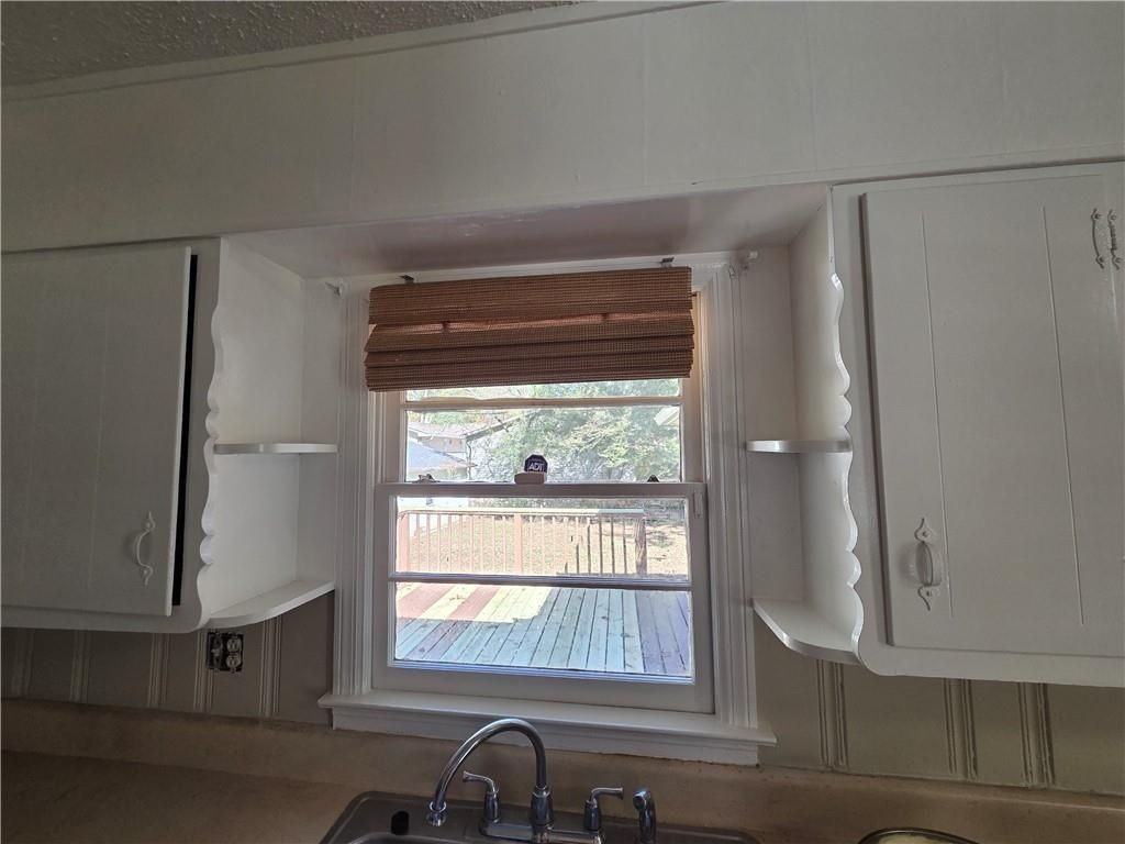 948 Green Valley Rd Sw - Photo 6 of 15