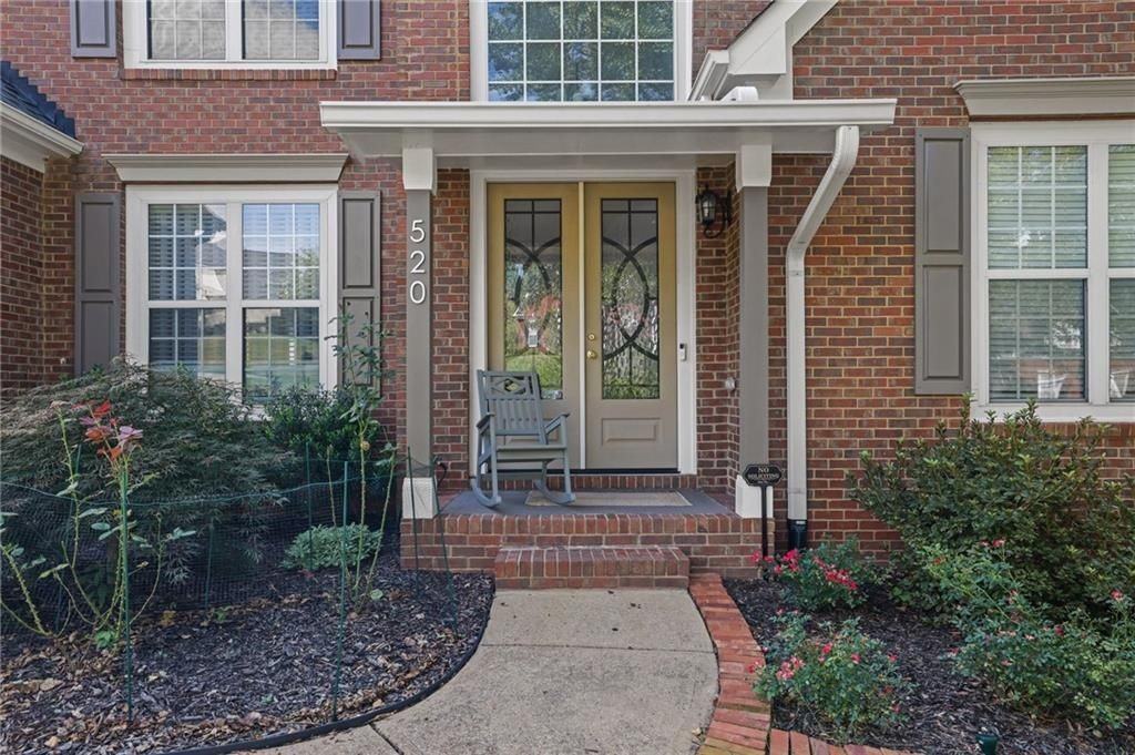 520 Ruby Forest Pkwy - Photo 2 of 37