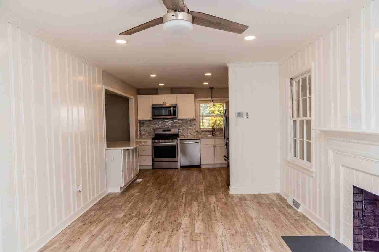 9360 Brentwood Dr - Photo 5 of 27