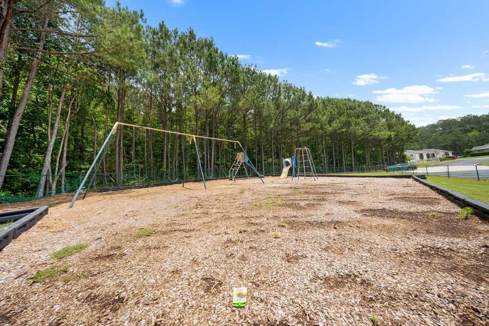 Ashton Pointe - Photo 5 of 50