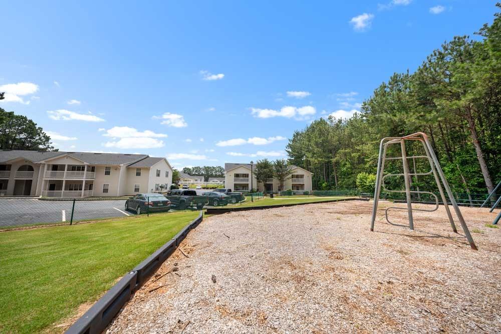 Ashton Pointe - Photo 7 of 50