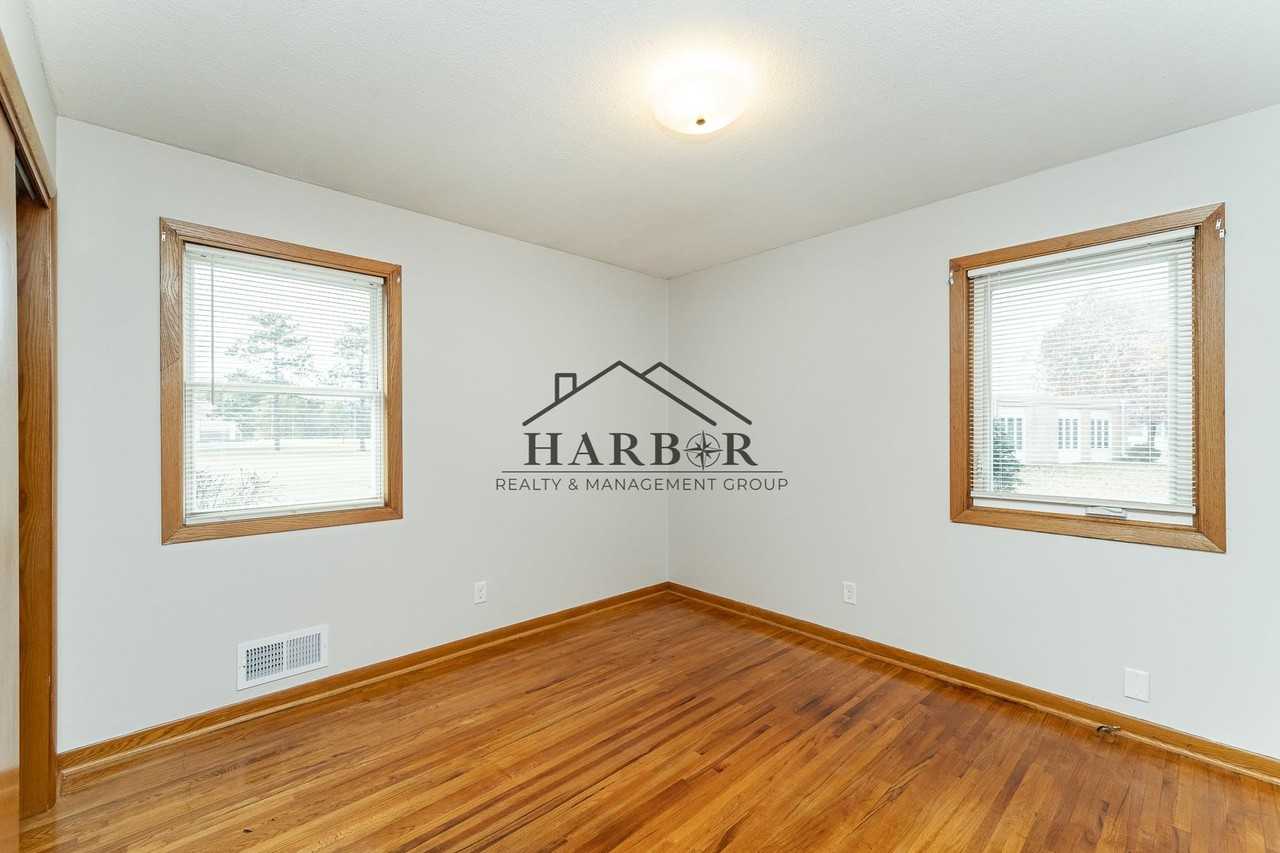 2920 20th St Se - Photo 6 of 21