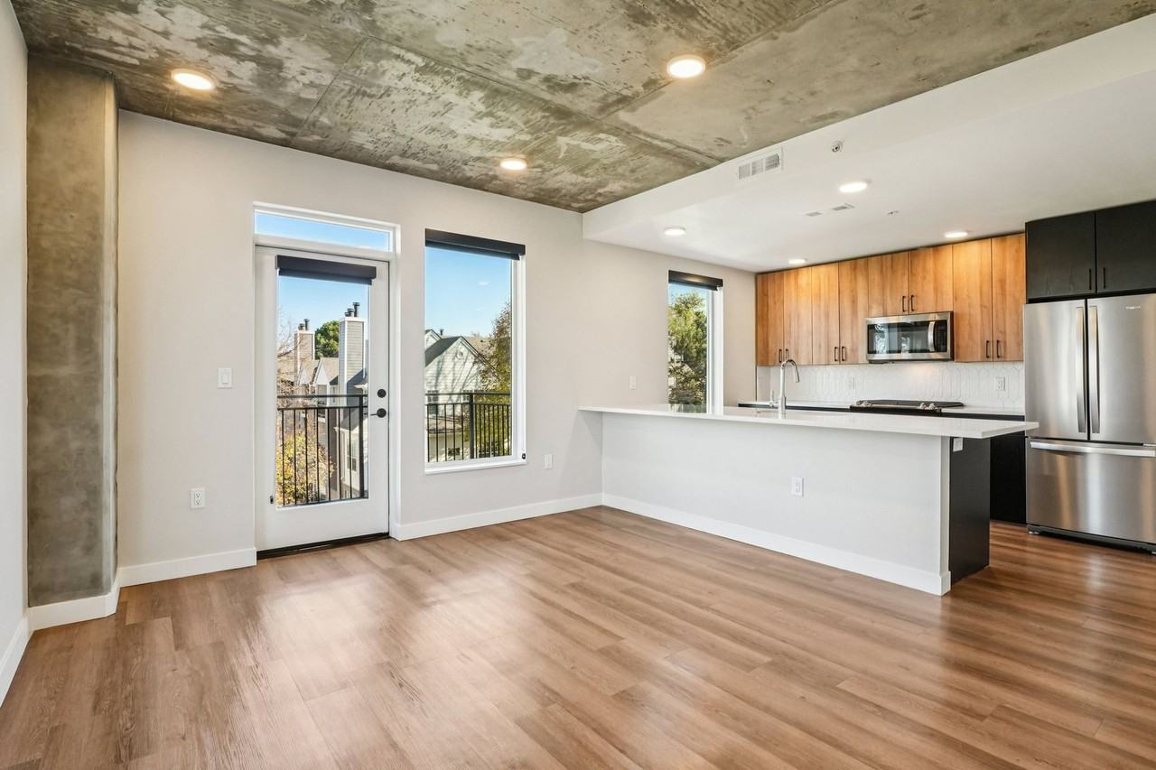 Noble Old Hampden - Photo 7 of 44