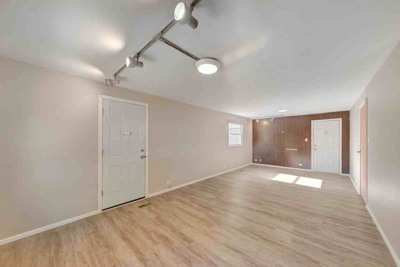 1507 Thornton Dr - Photo 5 of 33