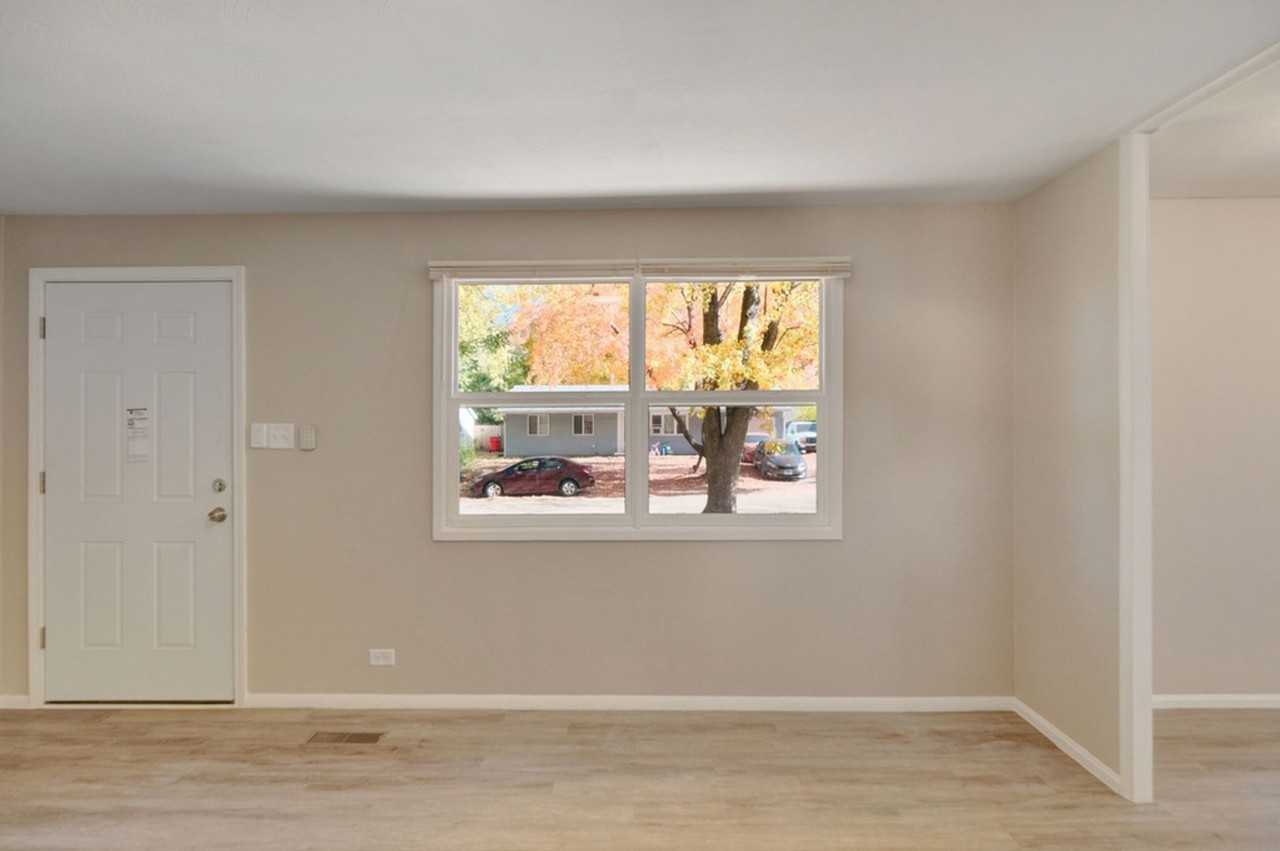 1507 Thornton Dr - Photo 6 of 33