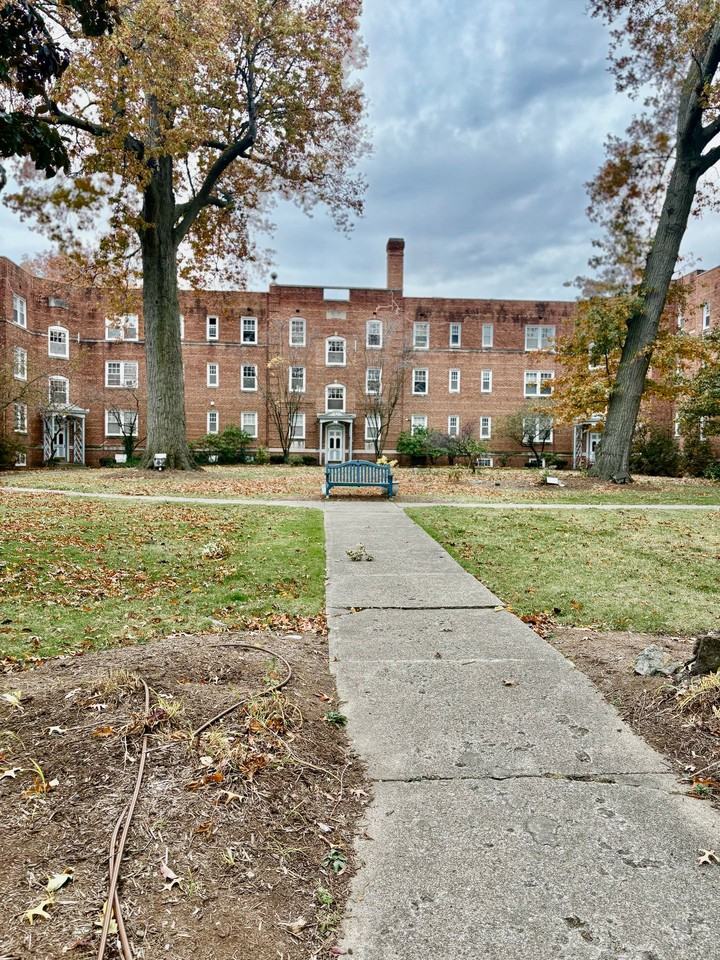 Clifton Cove - Photo 3 of 3