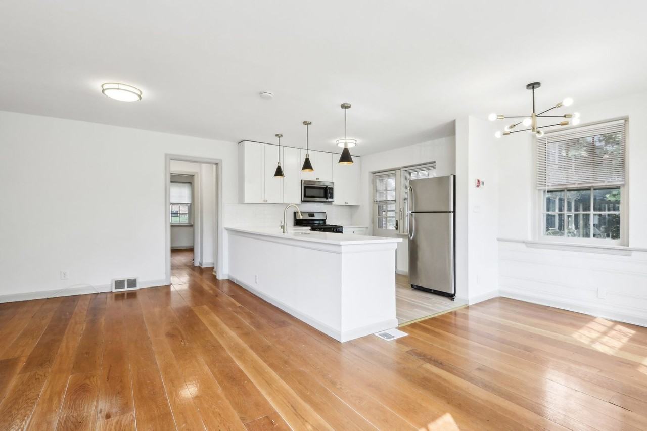 Carlton Park Apartments - Photo 4 of 50