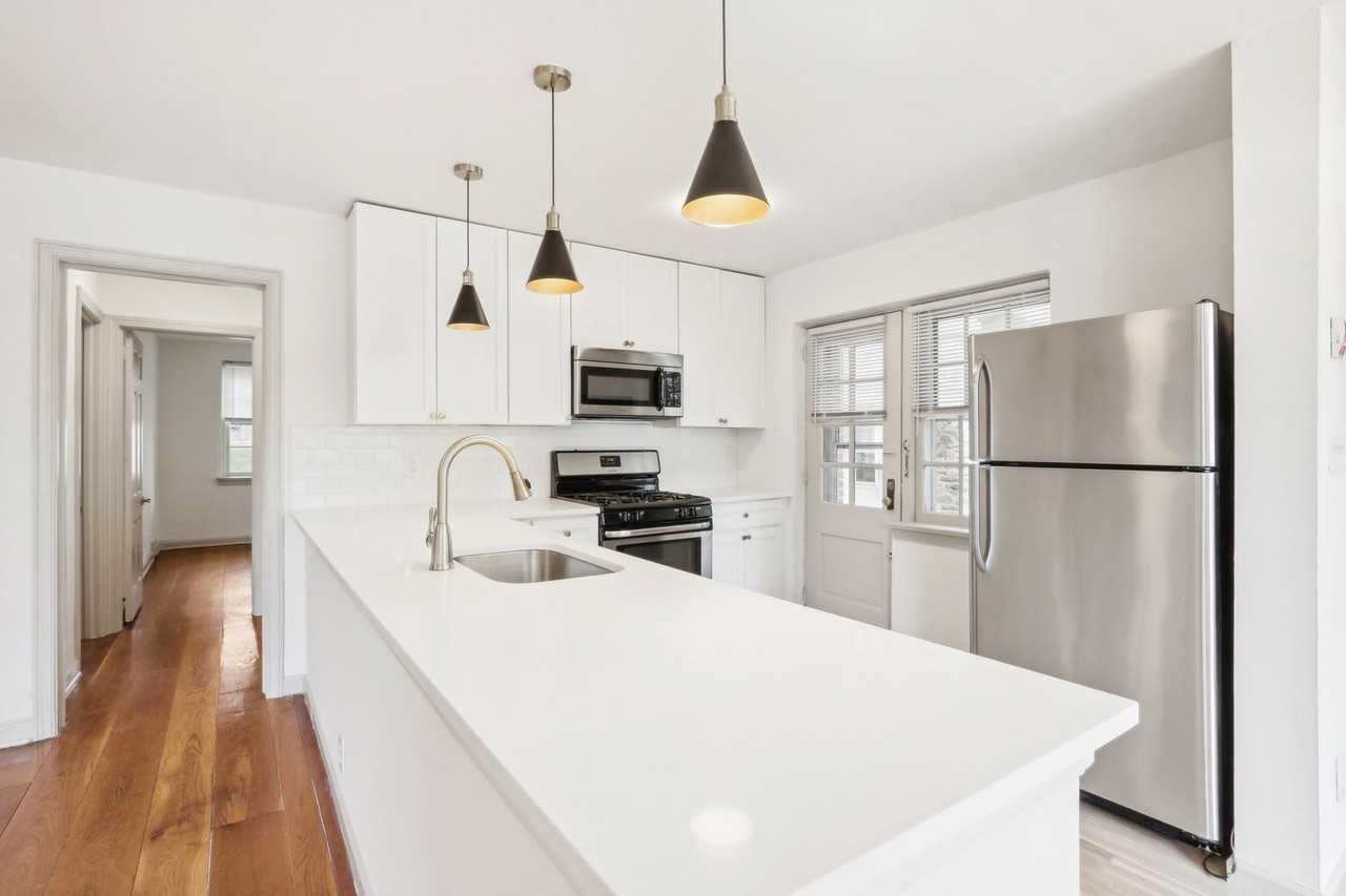 Carlton Park Apartments - Photo 6 of 50