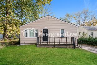 319 S Hocker Ave - Photo 1 of 1