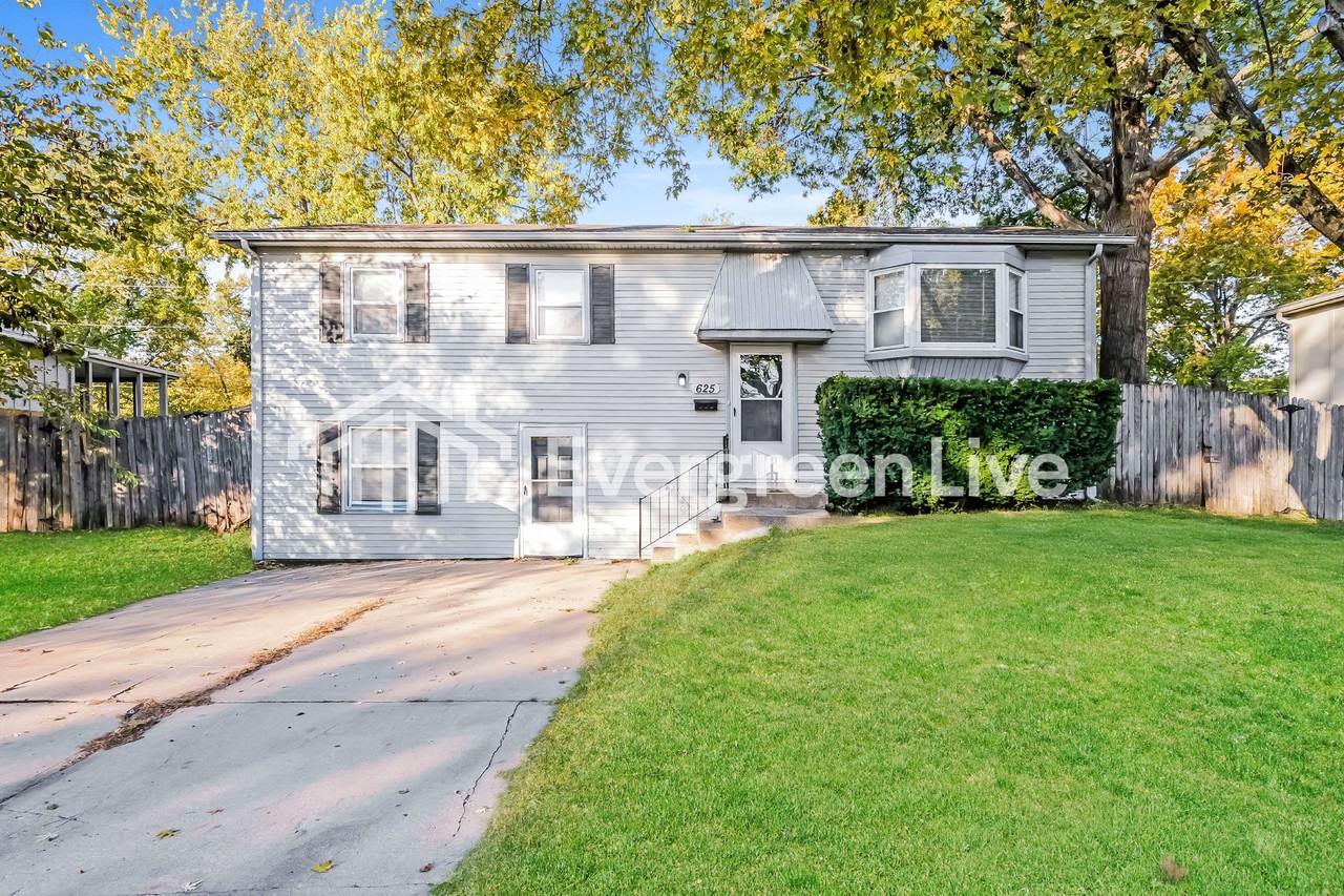 625 South Montclaire Drive - Photo 2 of 16