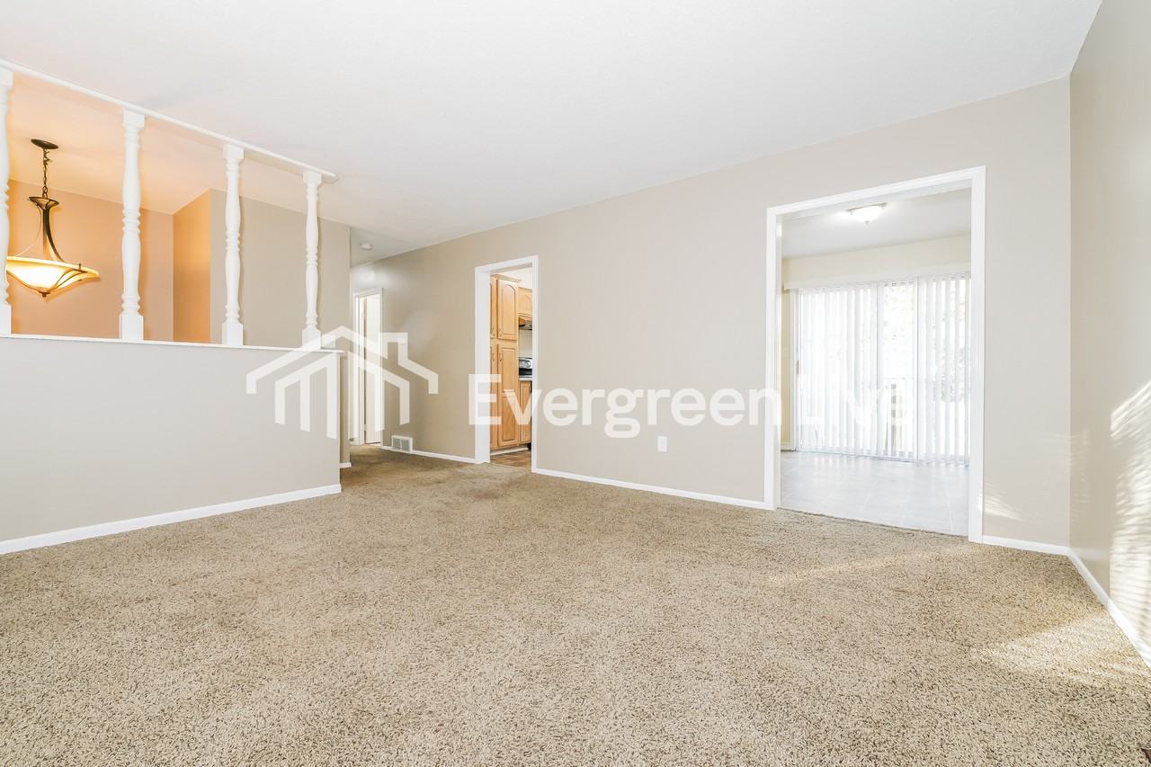 625 South Montclaire Drive - Photo 4 of 16