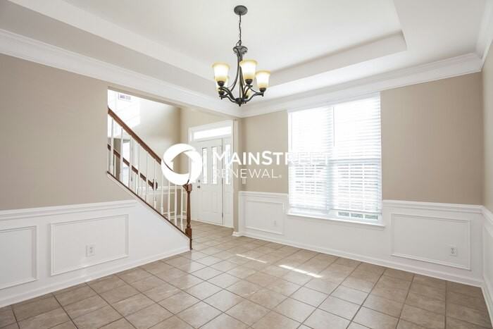 10209 Fairbourne Ct - Photo 3 of 15