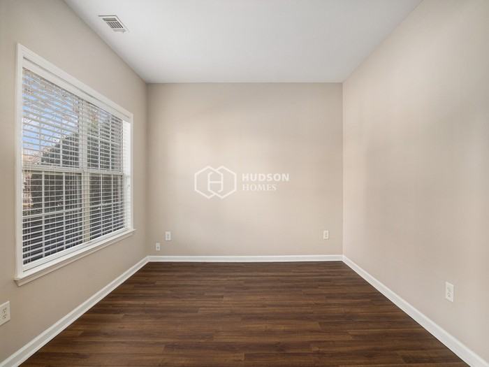 2030 Beckenham Walk Lane - Photo 5 of 29