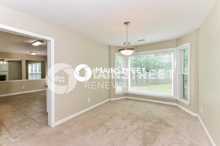 3909 Wintersweet Dr - Photo 5 of 17