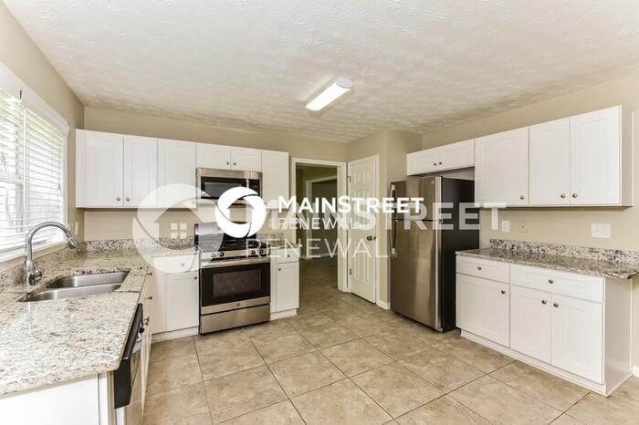 3909 Wintersweet Dr - Photo 7 of 17