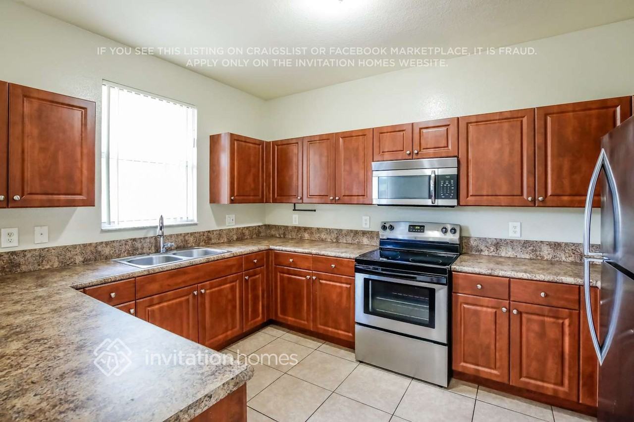 13009 Southwest 132nd Terrace - Photo 6 of 18