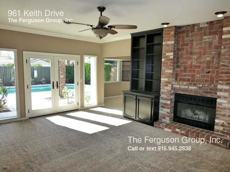 961 Keith Dr - Photo 2 of 12