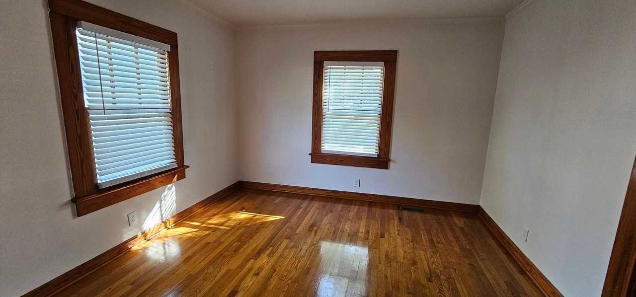 143 Main Street - Photo 7 of 33