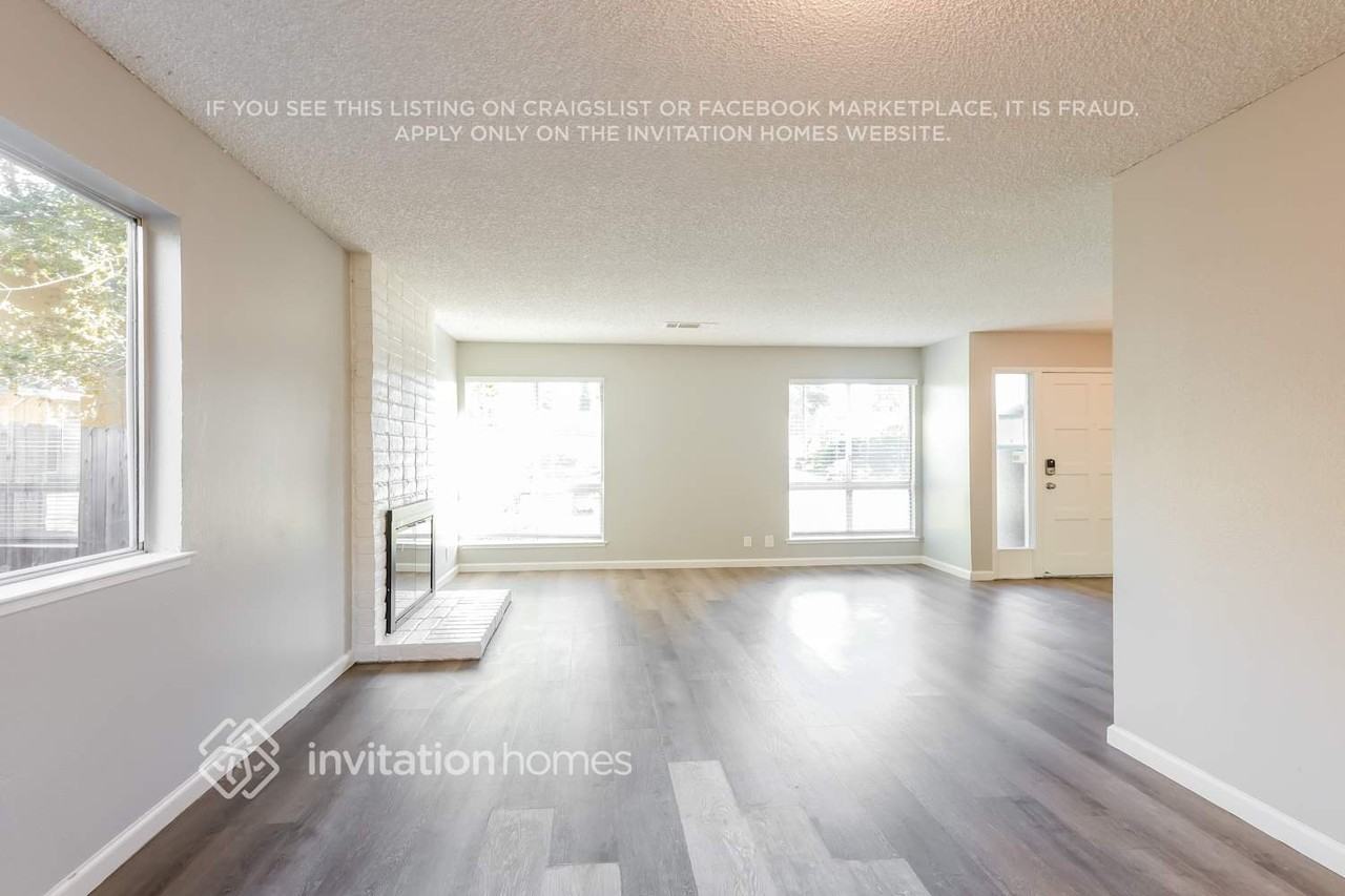 1120 Whipporwill Way - Photo 3 of 17