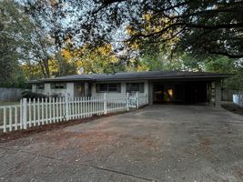 featured image of 5318 Venetian Way