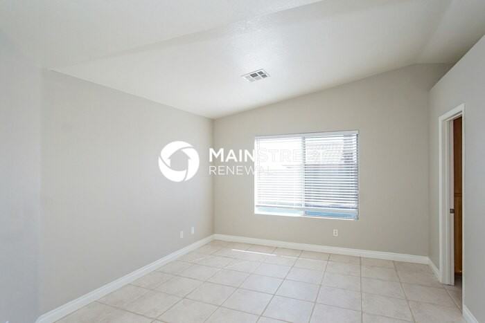 5226 Portland Ct - Photo 7 of 16