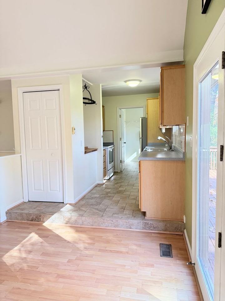 56 Dunwood Rd - Photo 7 of 25