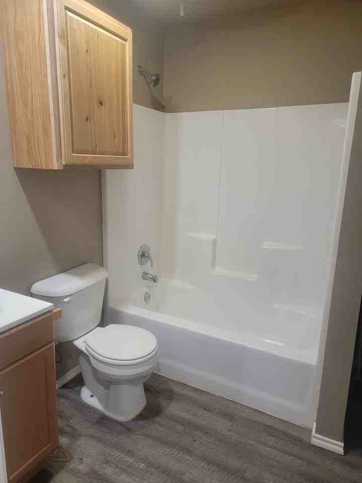 1903 E 1st St - Photo 6 of 10